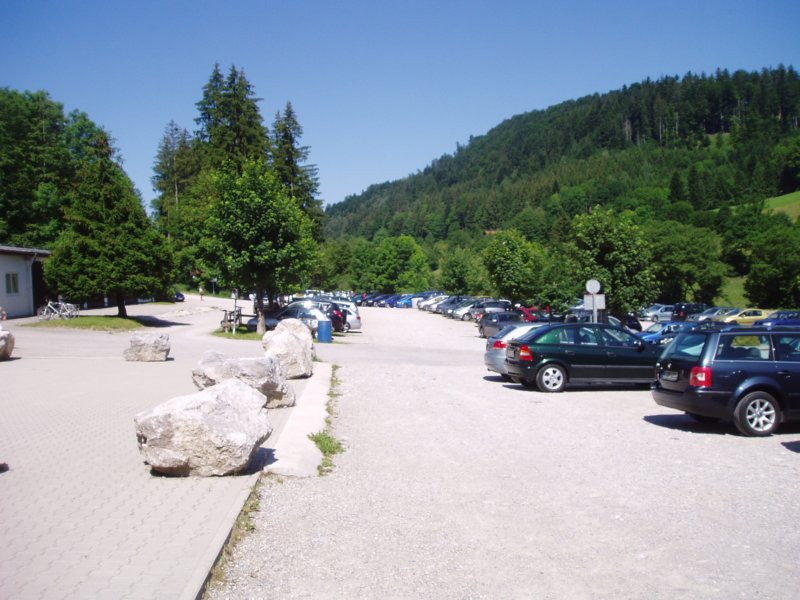 parkplatzbeiderblombergbahn.jpg