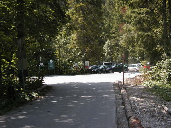 In Valepp rechts Richtung Rottach Eggern fahren