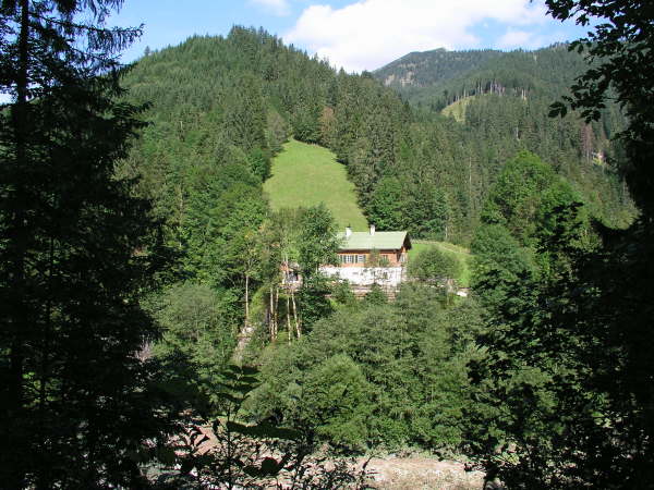 Blick auf die E.H.J.-Klause