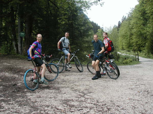 Links weiter bergauf