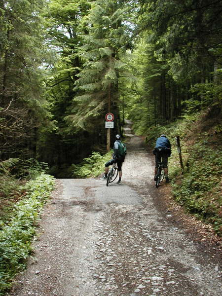 links wieder bergab fahren