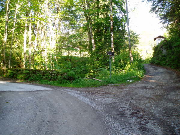 Links weiter bergauf