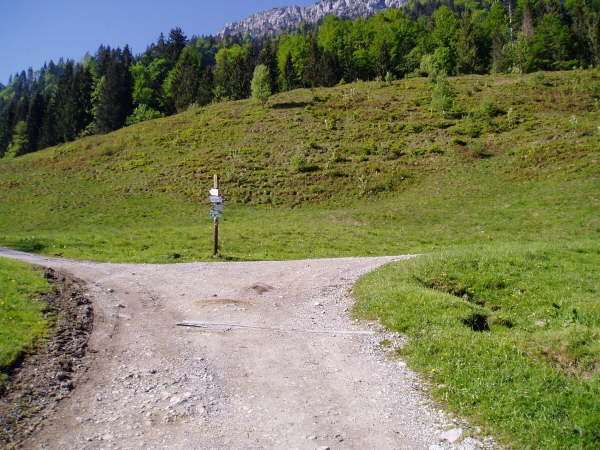 Rechts Richtung Tatzelwurm