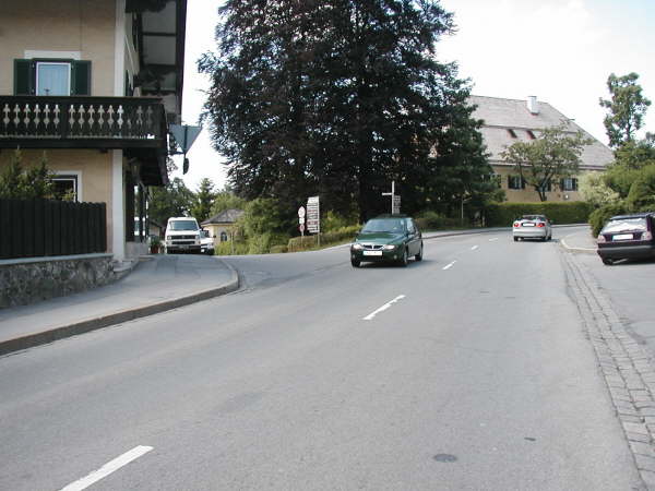 Links in die Lautererstrae abzweigen