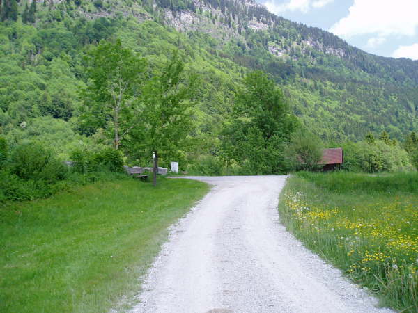rechts Richtung Ettal fahren
