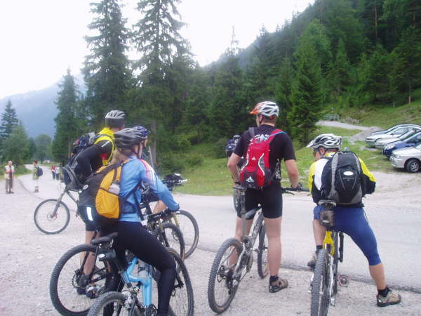 Mndung unten an der Asphaltstrae