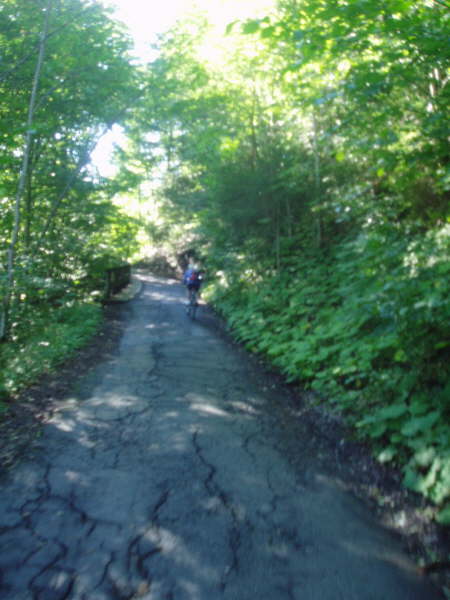 steil bergauf fahren