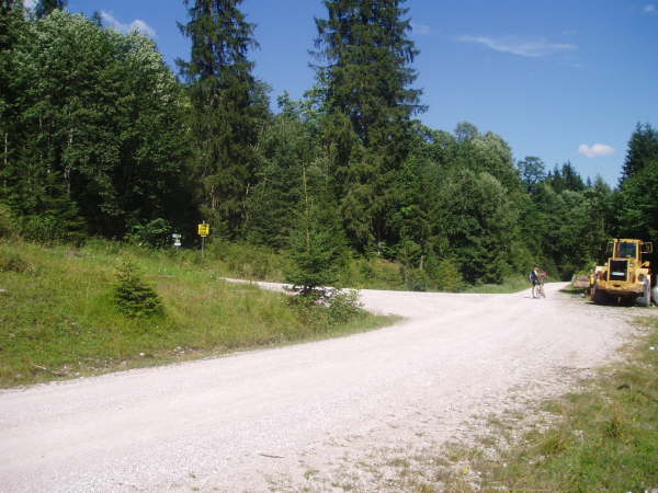 Links weiter bergauf