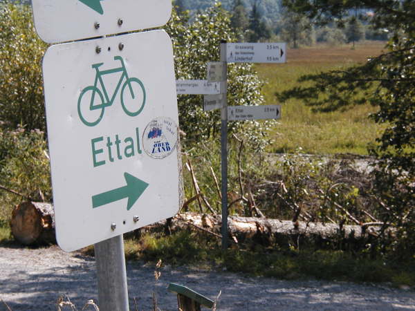 Richtung Ettaler Mhle folgen