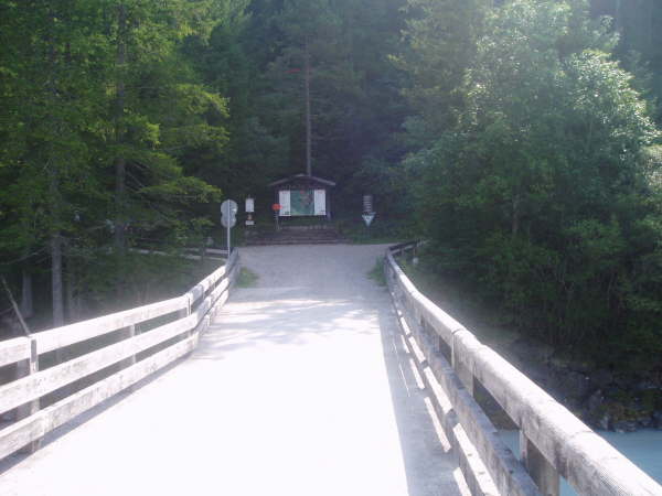 Nach Isar berquerung rechts fahren