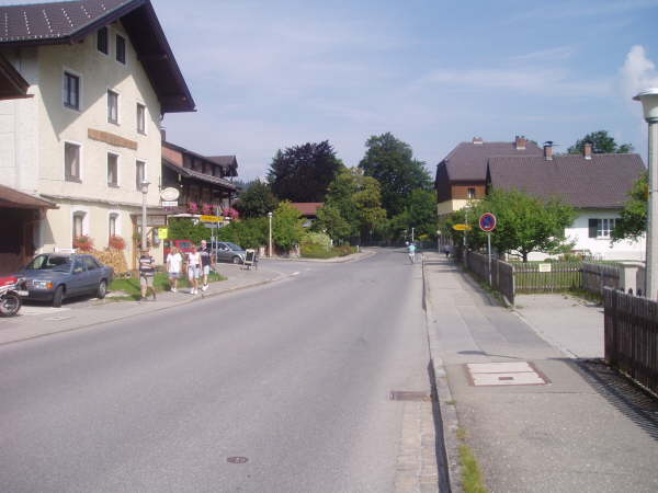 Links Richtung Leutasch fahren