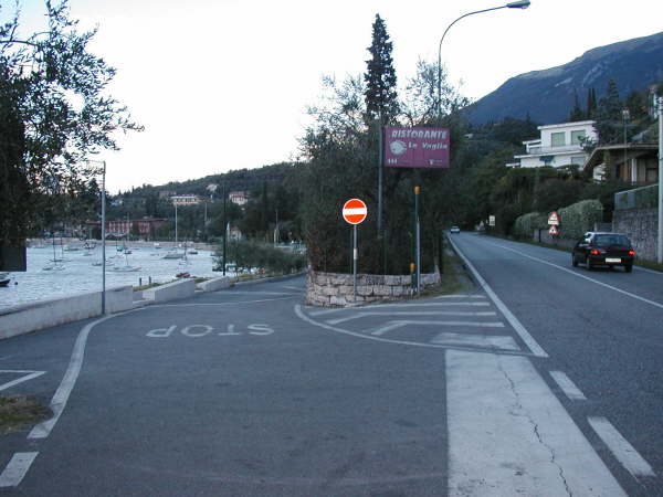 Von der Hauptstrae abzweigen