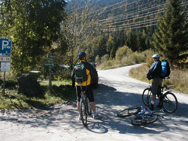 Rechts wieder bergauf