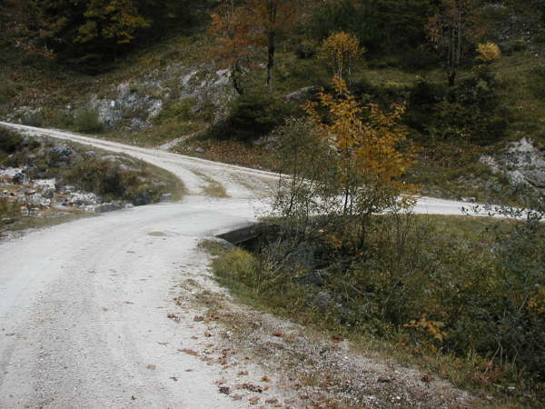 Rechts weiter talauswrts fahren