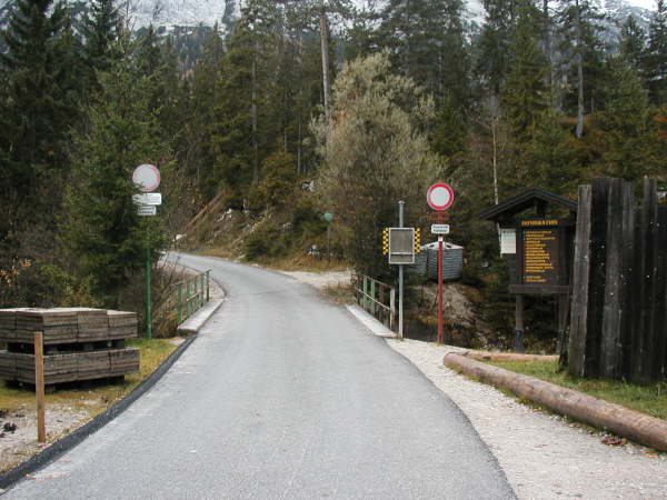 Forstweganfang ber die Salzbachbrcke
